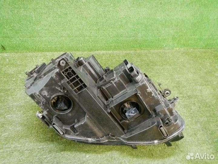 Фара левая Volkswagen Tiguan