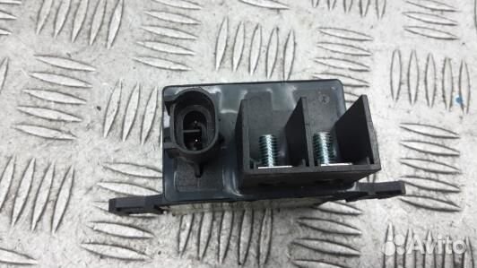 Реле вентилятора BMW 5 E60/E61 (76F01NC06)