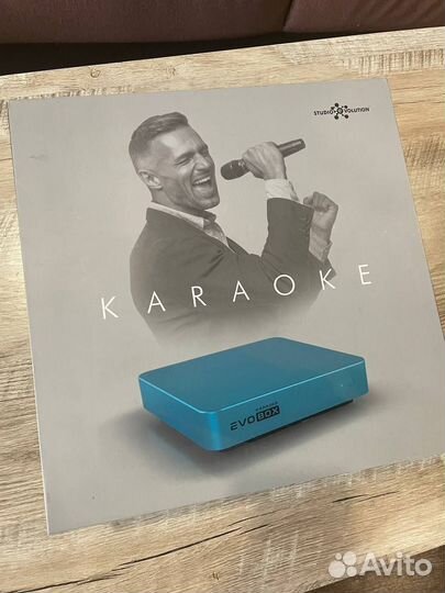 Караоке приставка Evobox + микрофоны