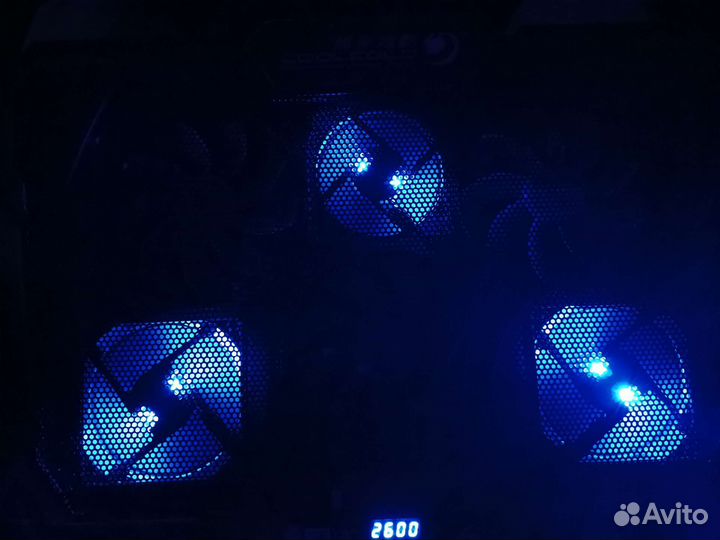 Подставка с охлаждением для ноутбука