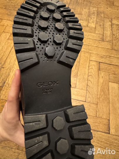 Черные сапоги до колен geox