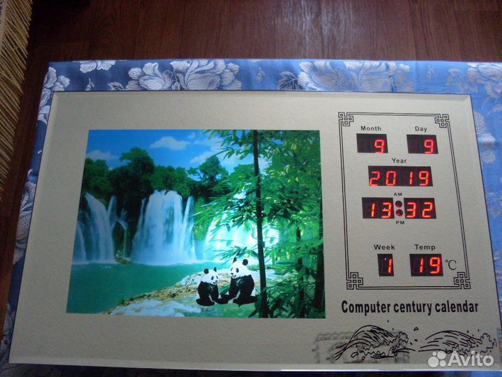 Светильник водопад с часами