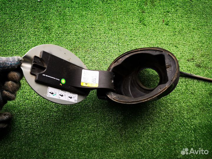 Лючок бензобака для Ford Kuga 2008-2012