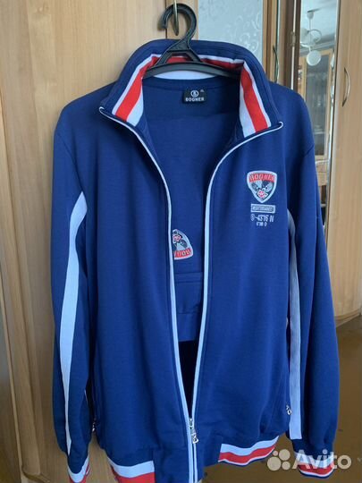 Спортивный костюм