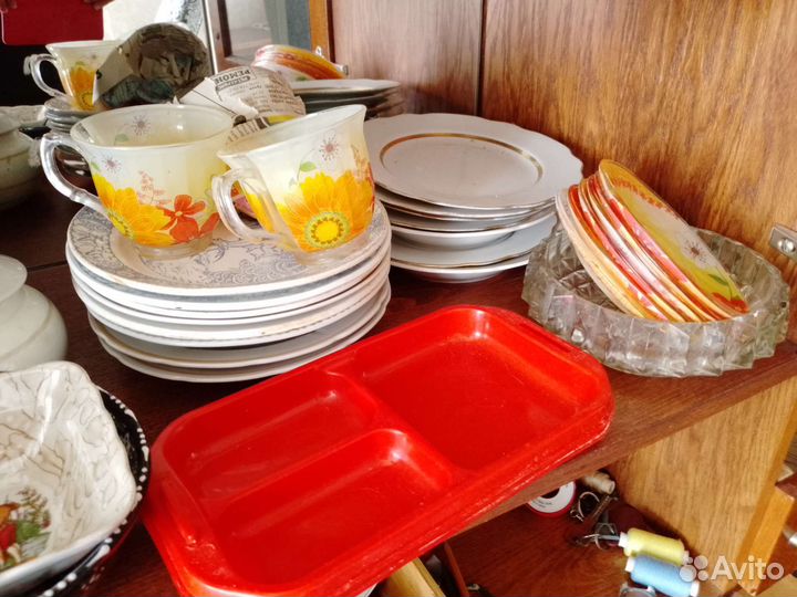 Посуда из серванта