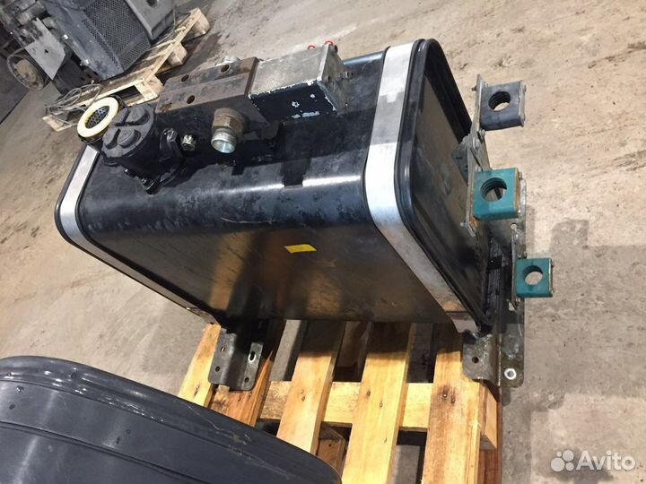 Бак гидравлический Хива (в сборе)