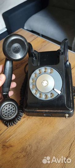 Старинный телефон