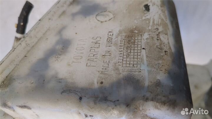 Бачок омывателя Toyota Corolla Verso, 2006