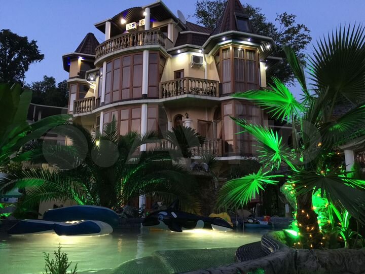 Дом 550 м² на участке 10 сот.