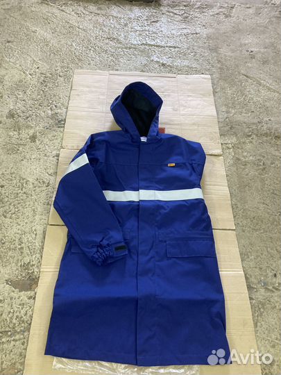 Плащ водоотталкивающий,сзащитой от дуги