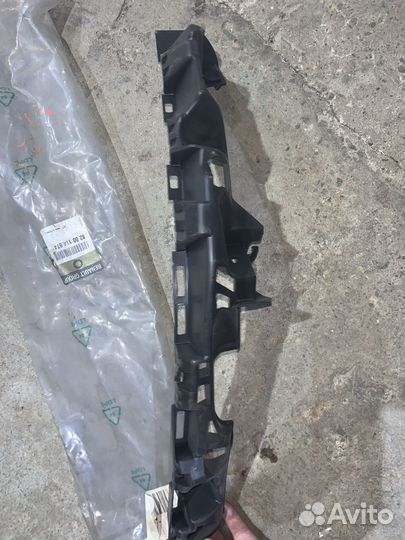 Кронштейн бампера правый Megan 2 новый ориг