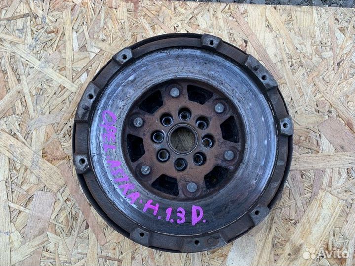 Маховик Opel Astra L35 Z13DTH 2008