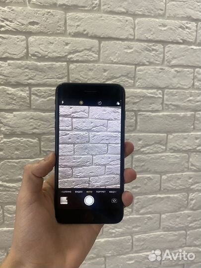 iPhone 8 Plus, 64 ГБ