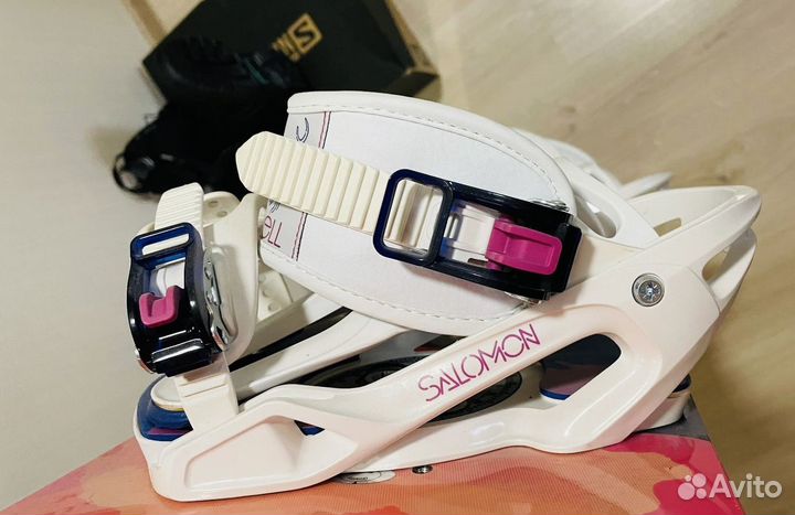 Сноуборд с креплением, ботинки для сноубо