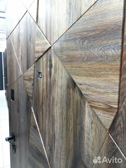 Дверь входная металлическая