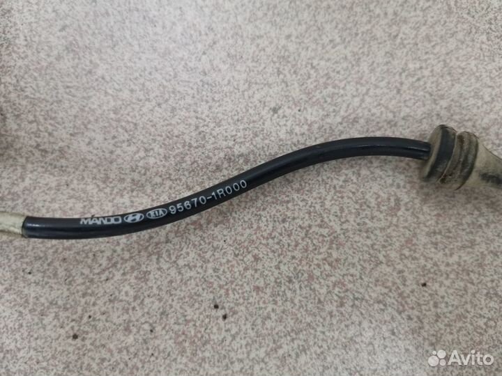 Датчик ABS передний левый Rio 3, Solaris 1