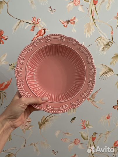 Новая фарфоровая глубокая тарелка