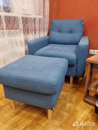 Кресло и пуфик