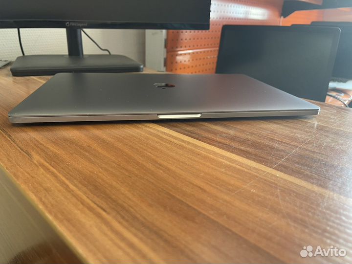 15 MacBook Pro I7/16/512/560 4GB Touch bar. Кредит