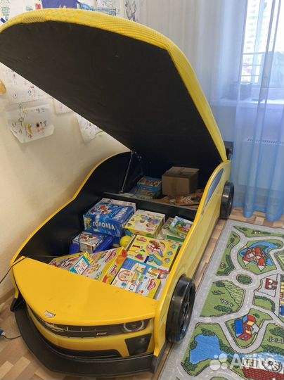 Кровать машина