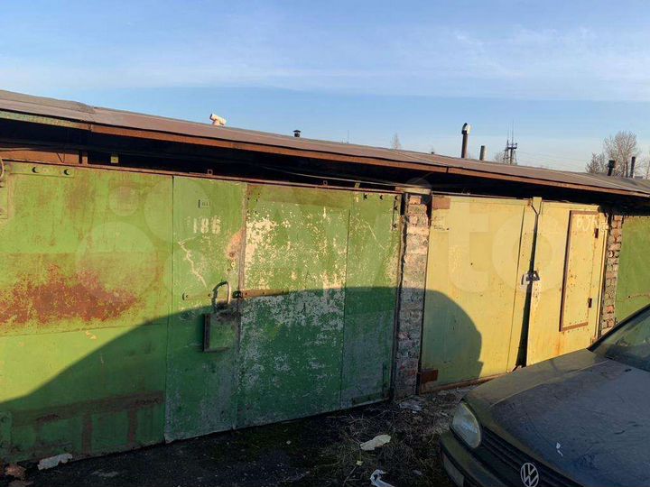 Гараж, > 30 м²