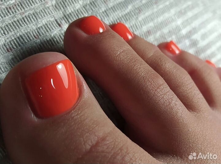 Маникюр и педикюр