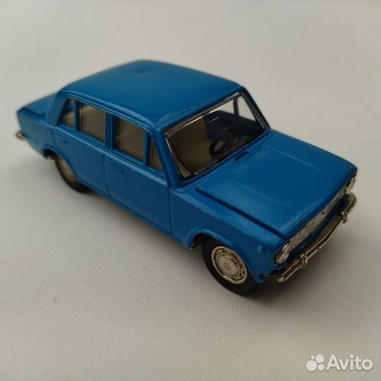 Модель ваз-2101 СССР 1:43
