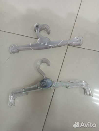 Вешалки для одежды