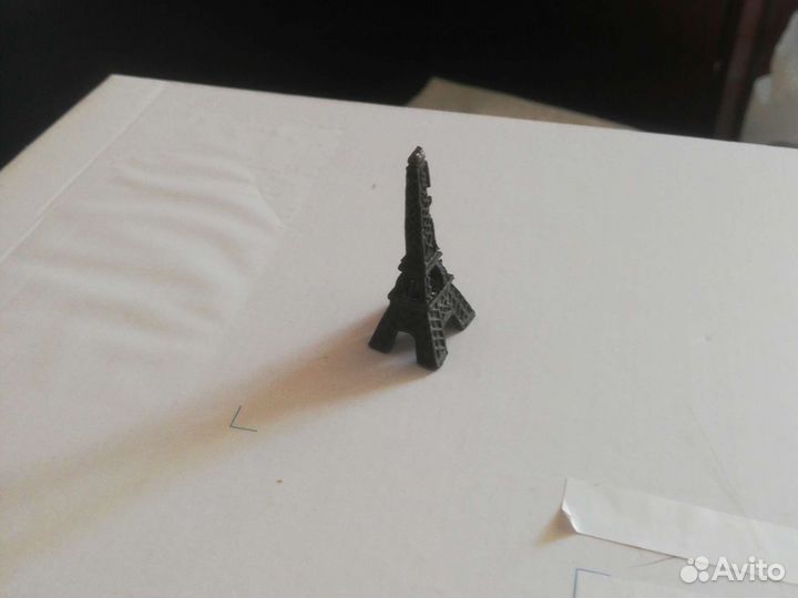 Сувенир эльфевая башня эквивалент 100 ру