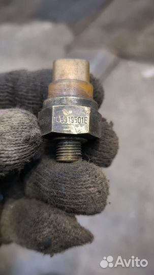 Датчик температуры Audi 80 100 049919501E