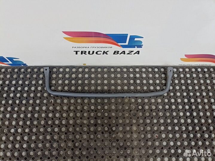 Поручень кабины внутренний левый Renault Premium