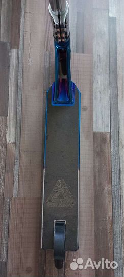 Трюковой самокат plank street