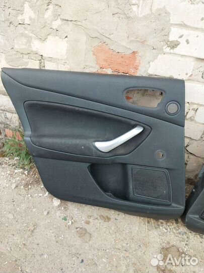 Комплект дверных карт Ford Mondeo 4