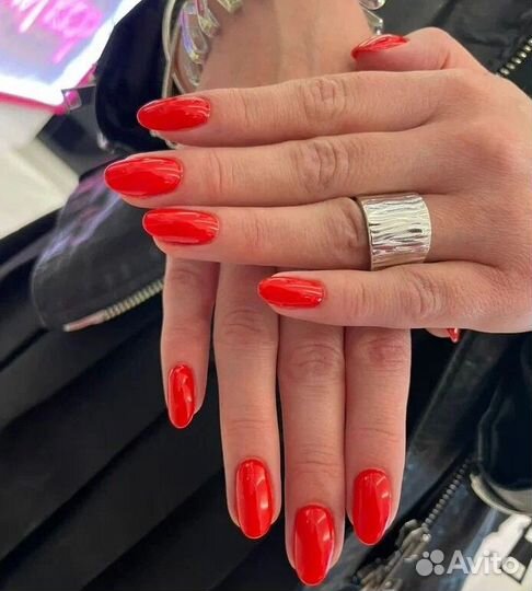 Маникюр / Педикюр / Наращивание ногтей