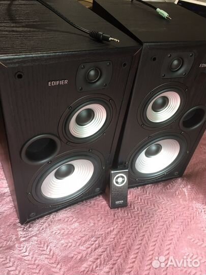 Активные колонки Edifier R2700