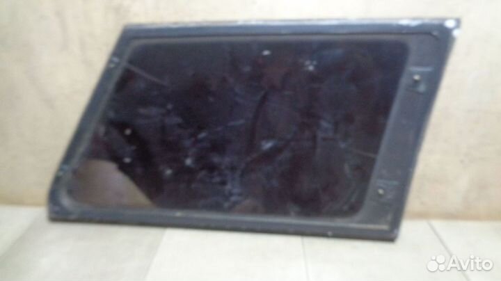 Стекло кузовное глухое левое Ssang Yong Musso