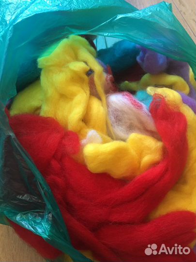 Пакет с шерстью для валяния и щеткой