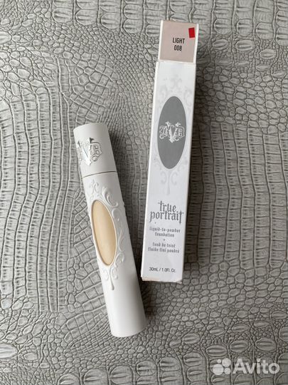 Тональная основа Kat Von D True Portrait 008 light