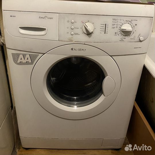 Продам б/у машинку стиральную на запчасти