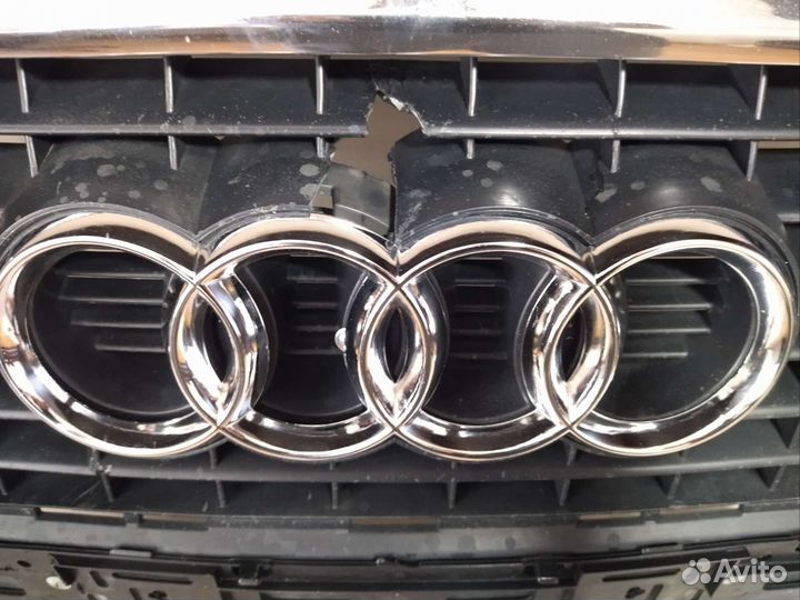 Решетка радиатора audi a3 8p 2005