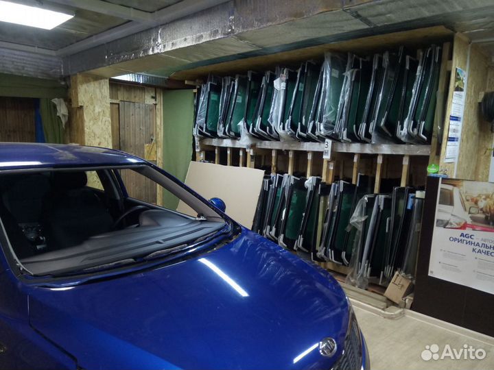 Заднее стекло VW Tiguan