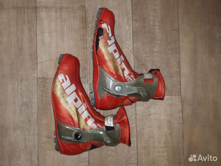 Лыжные коньковые ботинки Alpina