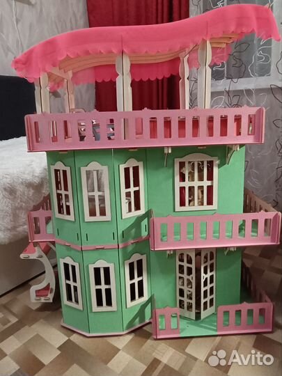 Домик кукольный