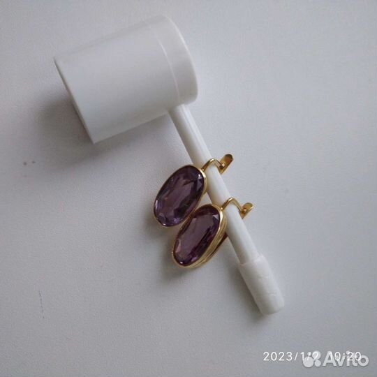 Золото 750 пробы,серьги с Александритом