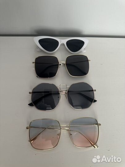 Солнцезащитные очки в ассортименте