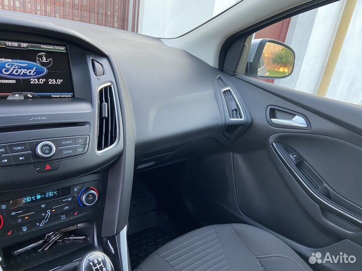 Ford Focus 1.6 МТ, 2015, 199 000 км