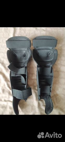 Мотозащита коленей и голеностопа