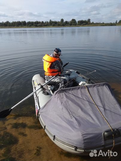 Лодка Адмирал 320