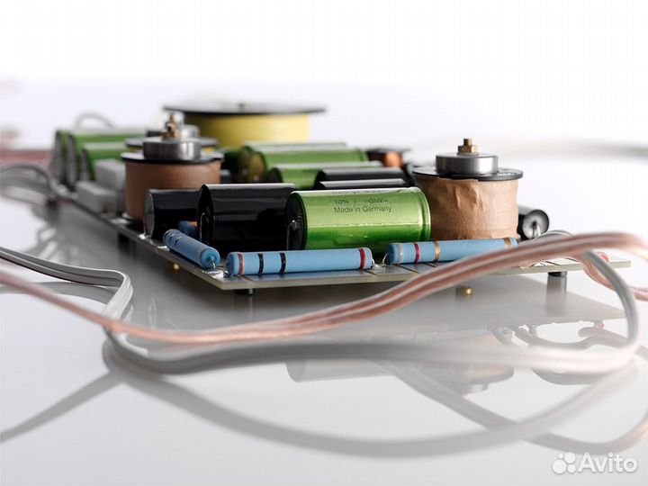 Центральный канал Vienna Acoustics Poetry sapele