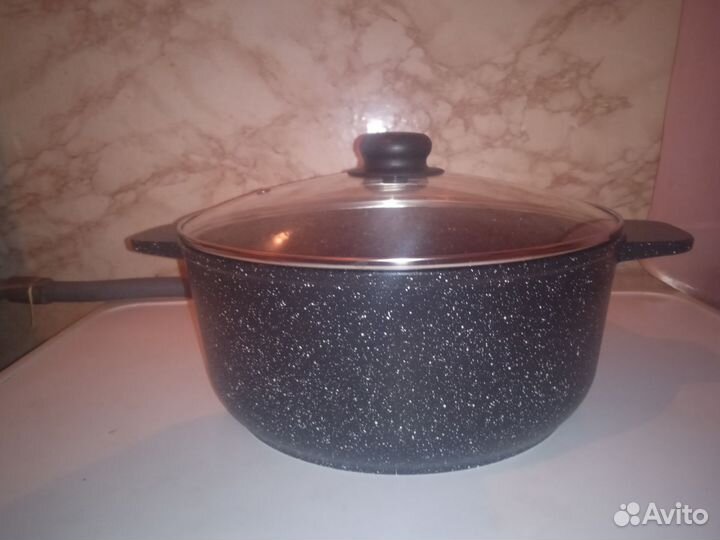 Кастрюля 5 литров новая